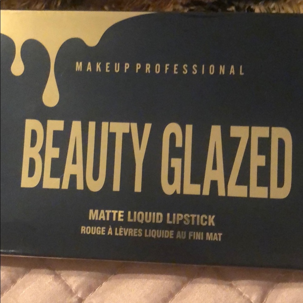 Beauty Glazed Matte Liquid Lipstick Set - Picture 3 of 5